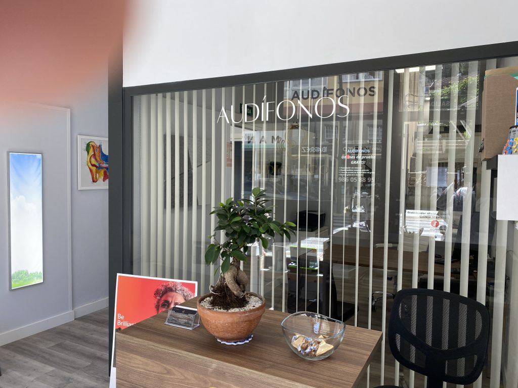 Audio Lago audífonos recepción de la consulta